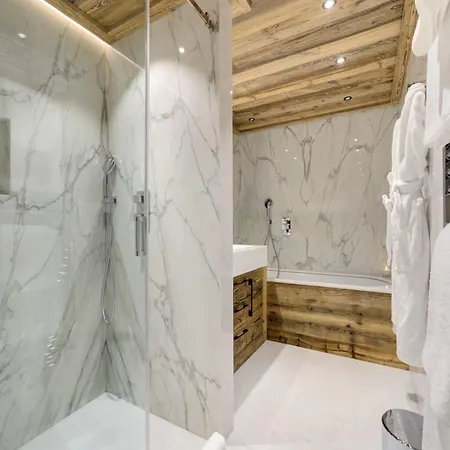 Splendor Caelan Chalet בקתה